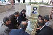 حضور معاون وزیر امور اقتصادی و دارایی و رئیس سازمان خصوصی و هیات همراه در گلزار شهدای تبریز