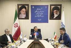 الزامات واگذاری سهام دولت در دو خودروساز بزرگ/ دولت تصدی گری را رها کند