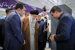 بازدید رهبر انقلاب از نمایشگاه پیشگامان پیشرفت، توانمندی‌ها و دستاوردهای بخش خصوصی