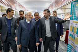 دستور عارف بر ضرورت مانع‌زدایی دولت در نمایشگاه «پیشگامان پیشرفت»